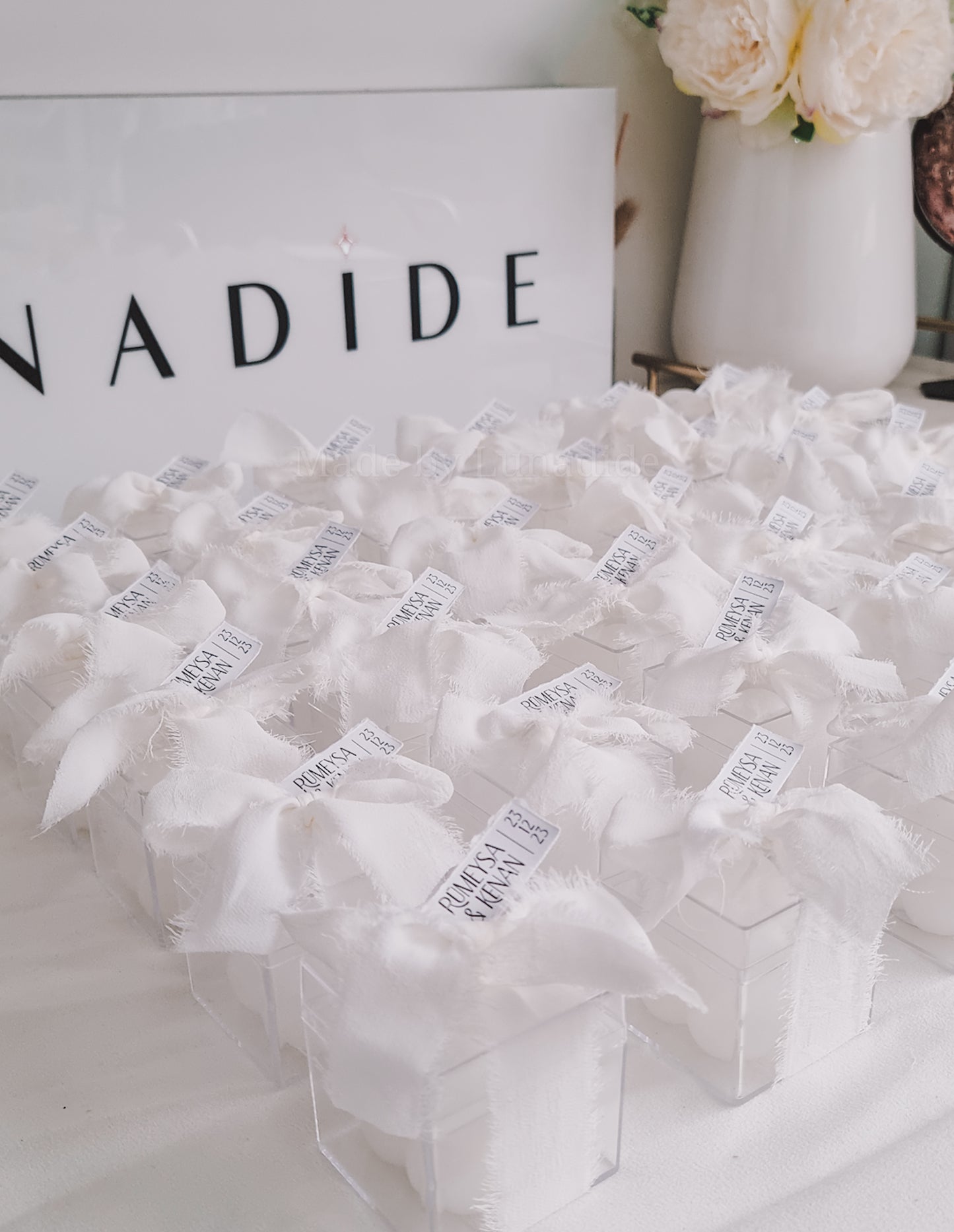 Bedankje bubble kaars ''Mundus''