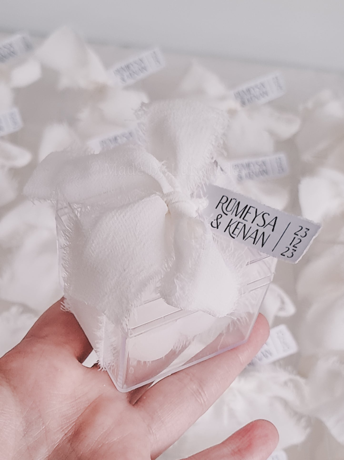 Bedankje bubble kaars ''Mundus''